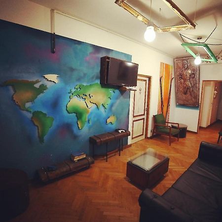 Hostel Bauhaus Bukares Bagian luar foto