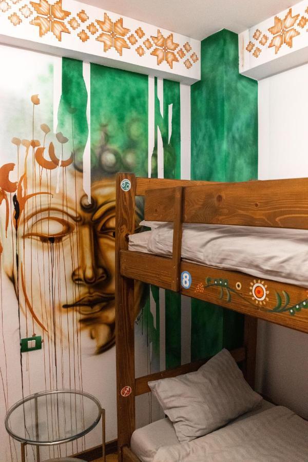 Hostel Bauhaus Bukares Bagian luar foto