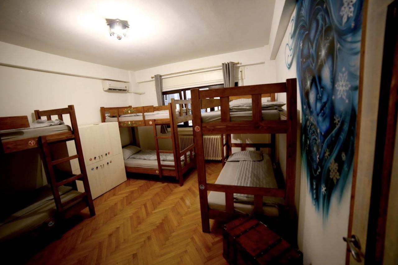 Hostel Bauhaus Bukares Bagian luar foto
